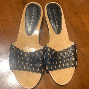 Marc Jacobs size 39 (8) women’s wedge sandal.